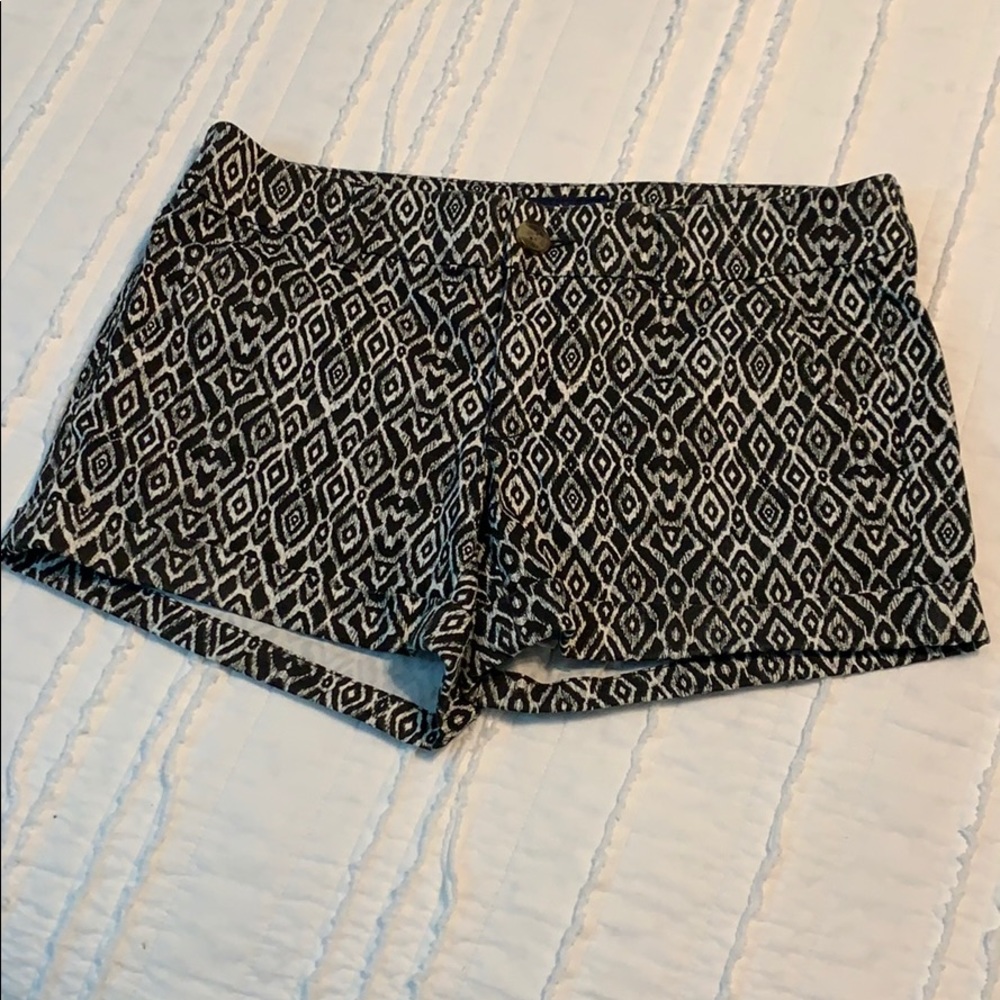 Patterned shorts